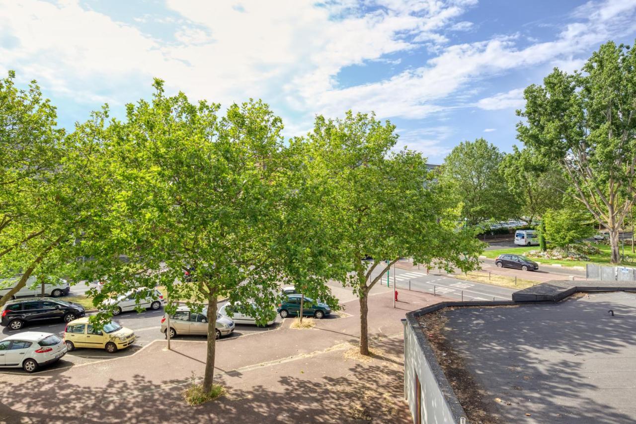 Ferienwohnung L'Elysee - Easy Check-In - Arrivee Autonome - Place Parking Privative - T2 Surequipe - Wifi - Netflix Courcouronnes Exterior foto