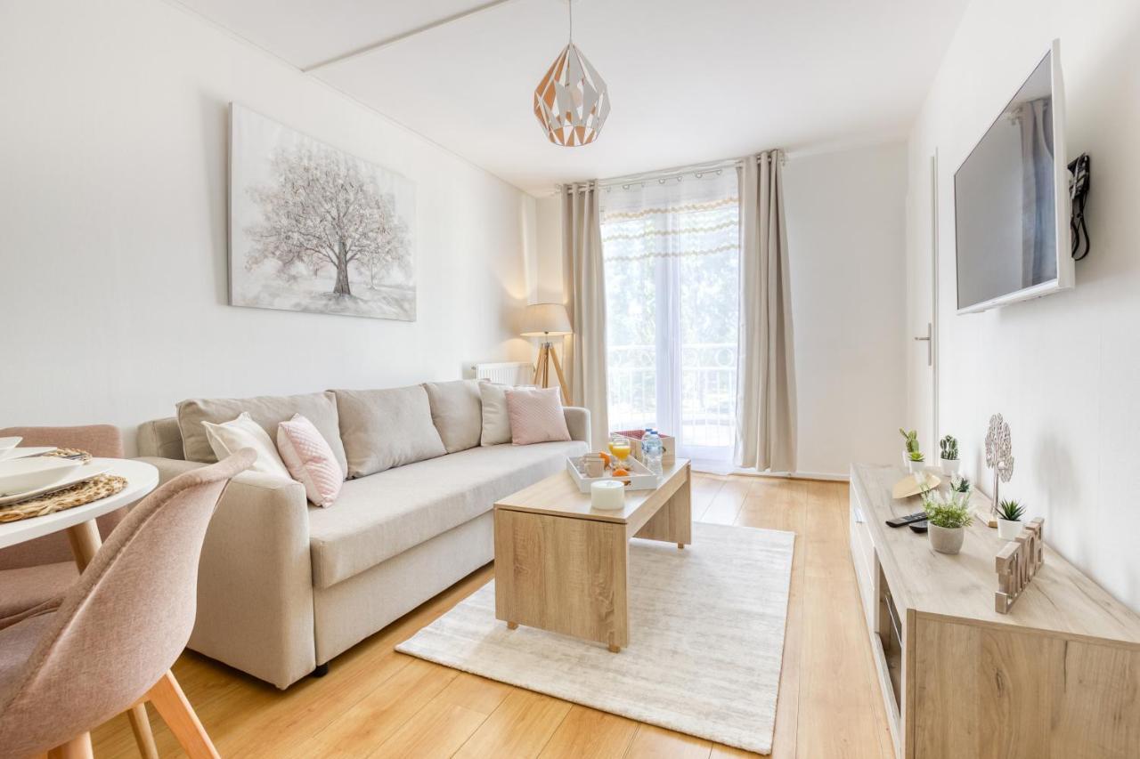 Ferienwohnung L'Elysee - Easy Check-In - Arrivee Autonome - Place Parking Privative - T2 Surequipe - Wifi - Netflix Courcouronnes Exterior foto
